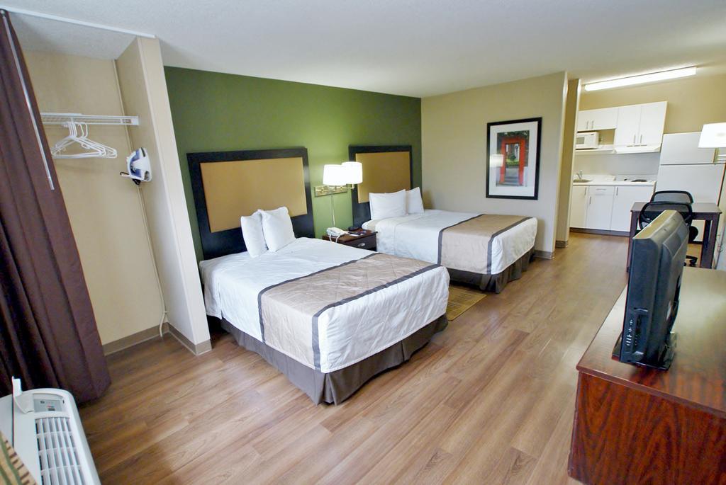 Extended America - Richmond - W Broad Street - Glenside - South Hotel Dumbarton