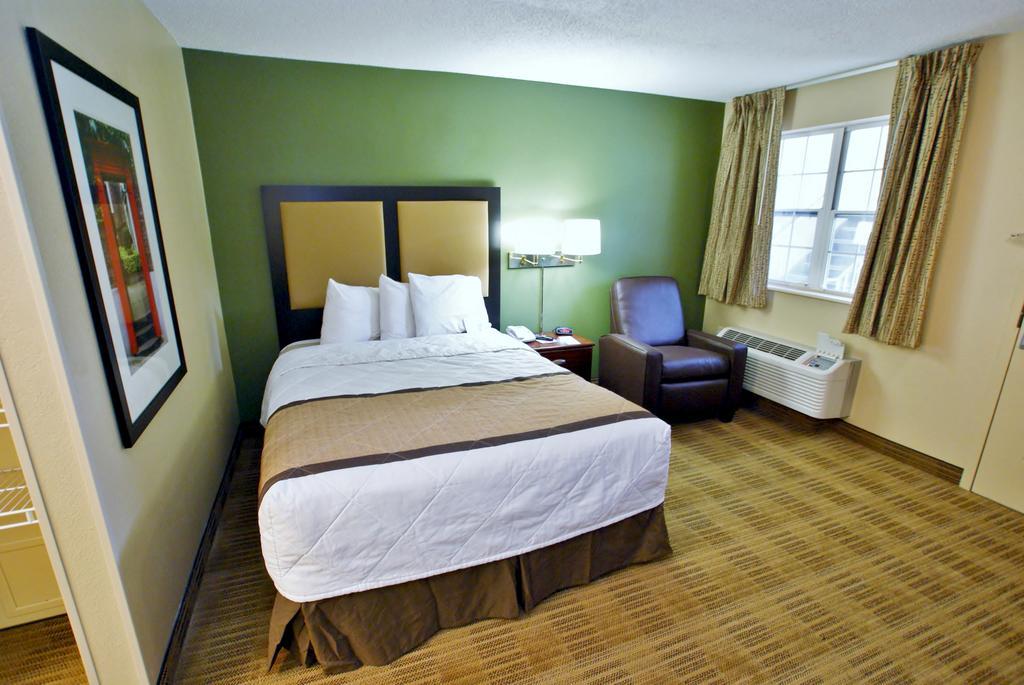 Extended America - Richmond - W Broad Street - Glenside - South Hotel Dumbarton